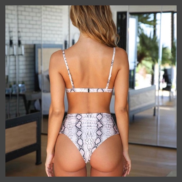 sɴᴀᴋᴇsᴋɪɴ ᴘʀɪɴᴛ ʙɪᴋɪɴɪ - Picture 3 of 5